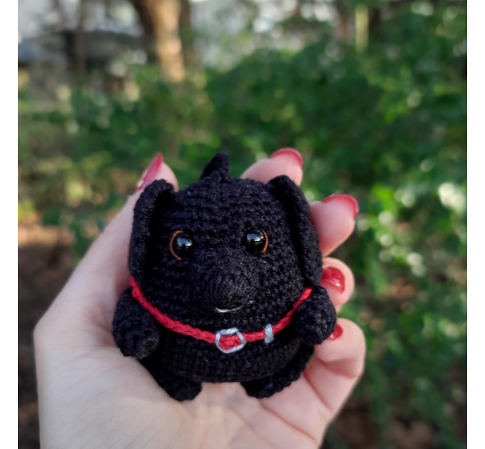 Black crochet labrador for rear view mirror, dog lover gift, backpack charm, keychain