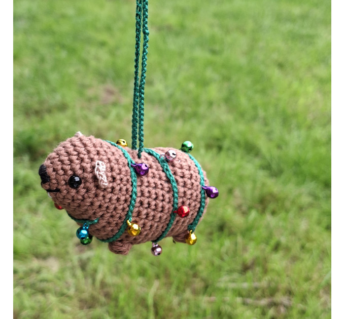 Crochet Awawa in Christmas Lights – A Tiny Holiday Companion