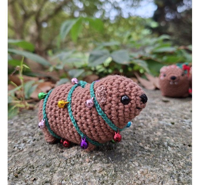 Crochet Awawa in Christmas Lights – A Tiny Holiday Companion