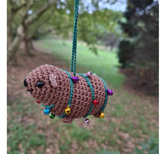 Crochet Awawa in Christmas Lights – A Tiny Holiday Companion