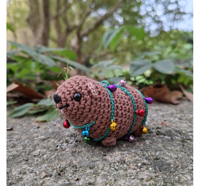 Crochet Awawa in Christmas Lights – A Tiny Holiday Companion